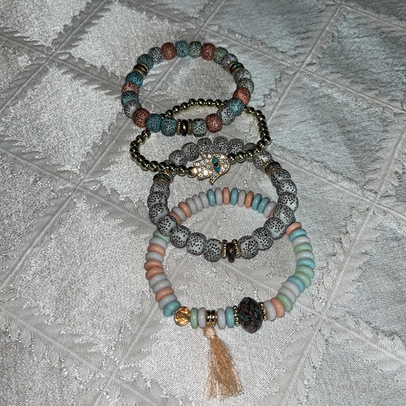 Christmas sale! New Boho multicolored stackable stretch bead bracelets. (4) - Picture 2 of 4